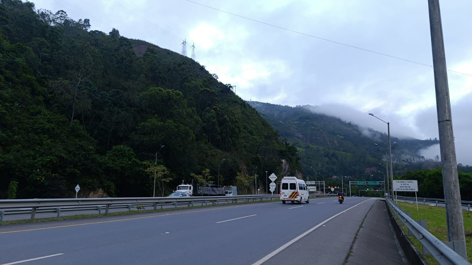 Reversible de 6:00 a.m. a 3:00 p.m. este sábado en la vía Bogotá – Villavicencio 2 Reversible de 6:00 a.m. a 3:00 p.m. este sábado en la vía Bogotá – Villavicencio 2