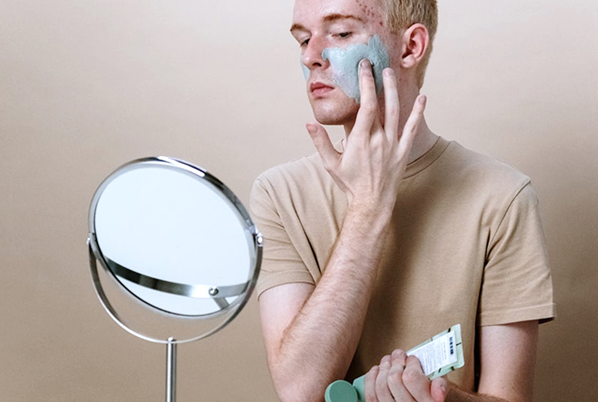 Rutina de cuidado facial con adapaleno: guía para pieles con acné 1