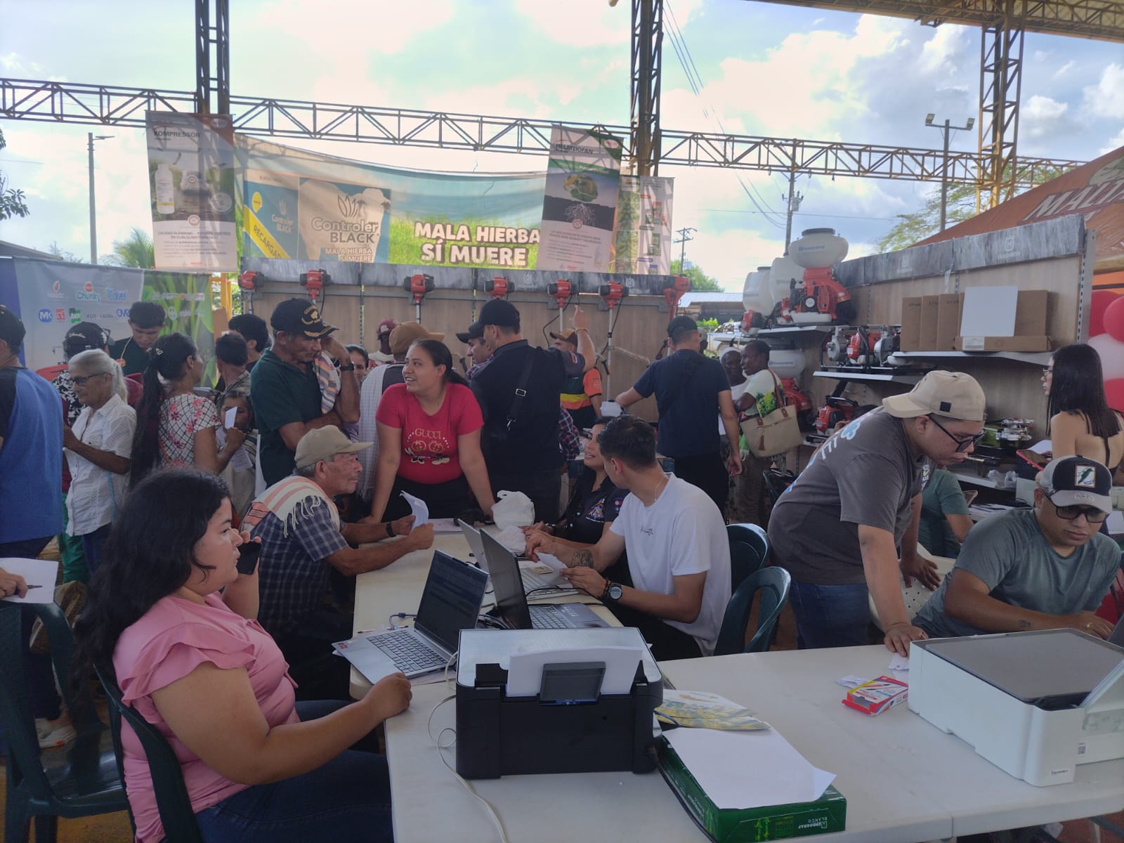 Productores de Mapiripán y Guaviare reciben apoyos para sustituir cultivos ilícitos 2 Productores de Mapiripán y Guaviare reciben apoyos para sustituir cultivos ilícitos 2