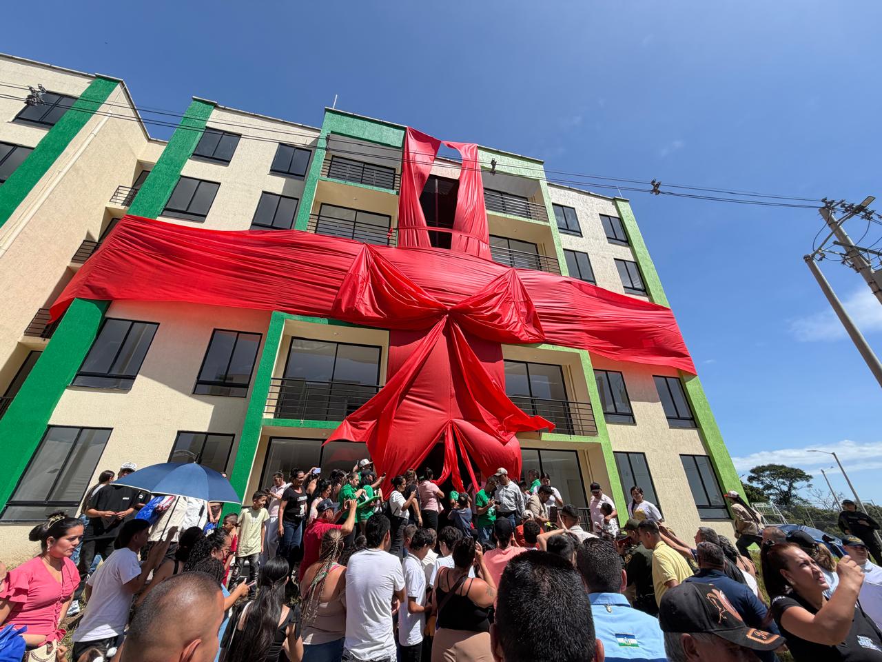 Entregan 182 apartamentos del proyecto La Morena en Restrepo 2