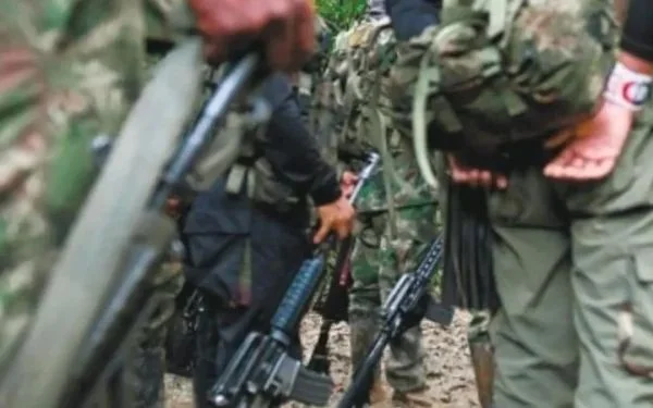 Combates en zona rural de Vista Hermosa mantienen en alerta a la comunidad 2 Combates en zona rural de Vista Hermosa mantienen en alerta a la comunidad 2