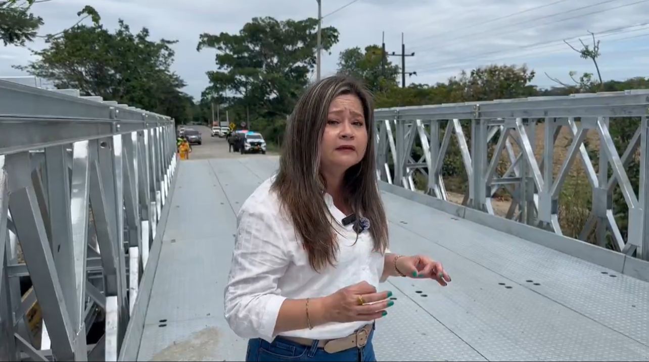 'Desde hoy hay tránsito': ministra de Transporte tras habilitar puente metálico en la vía Granada 3