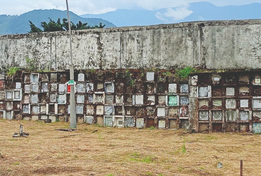 Villavicencio: El muro que amenaza con una ‘sepultura’