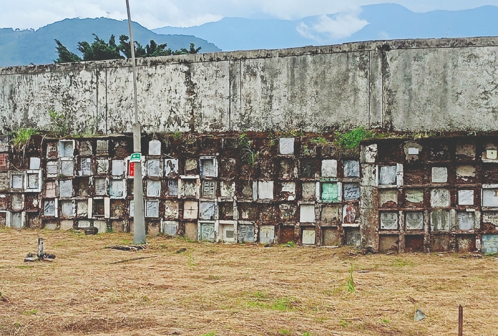 Villavicencio: El muro que amenaza con una ‘sepultura’