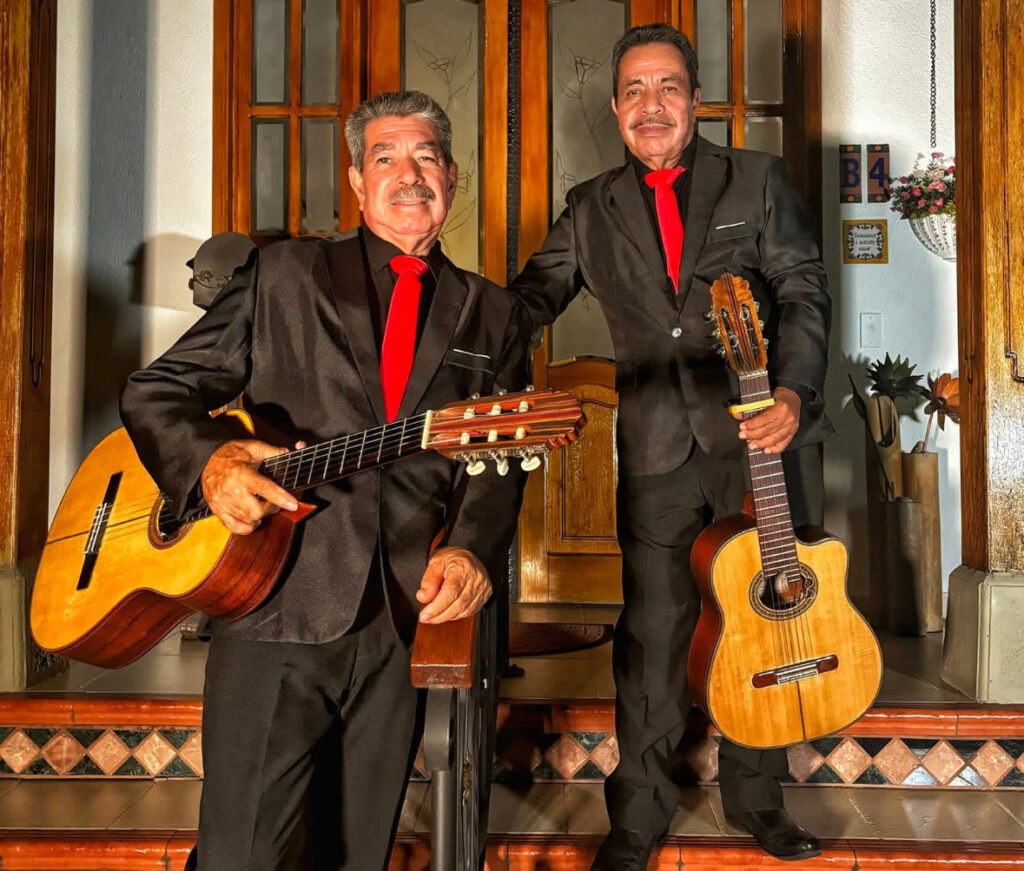 El dúo que mantiene viva la tradición de la cuerda | La otra cara 2