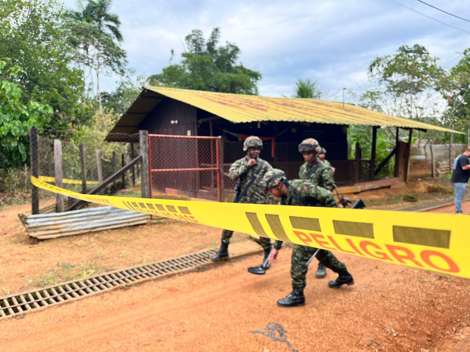 Artefacto explosivo fue neutralizado a pocos metros de viviendas en Miraflores
