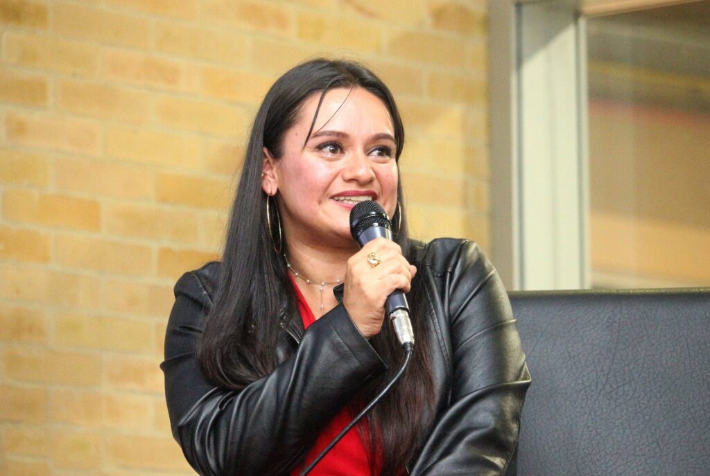 Sindy, una mujer que escribe para transformar | La otra cara