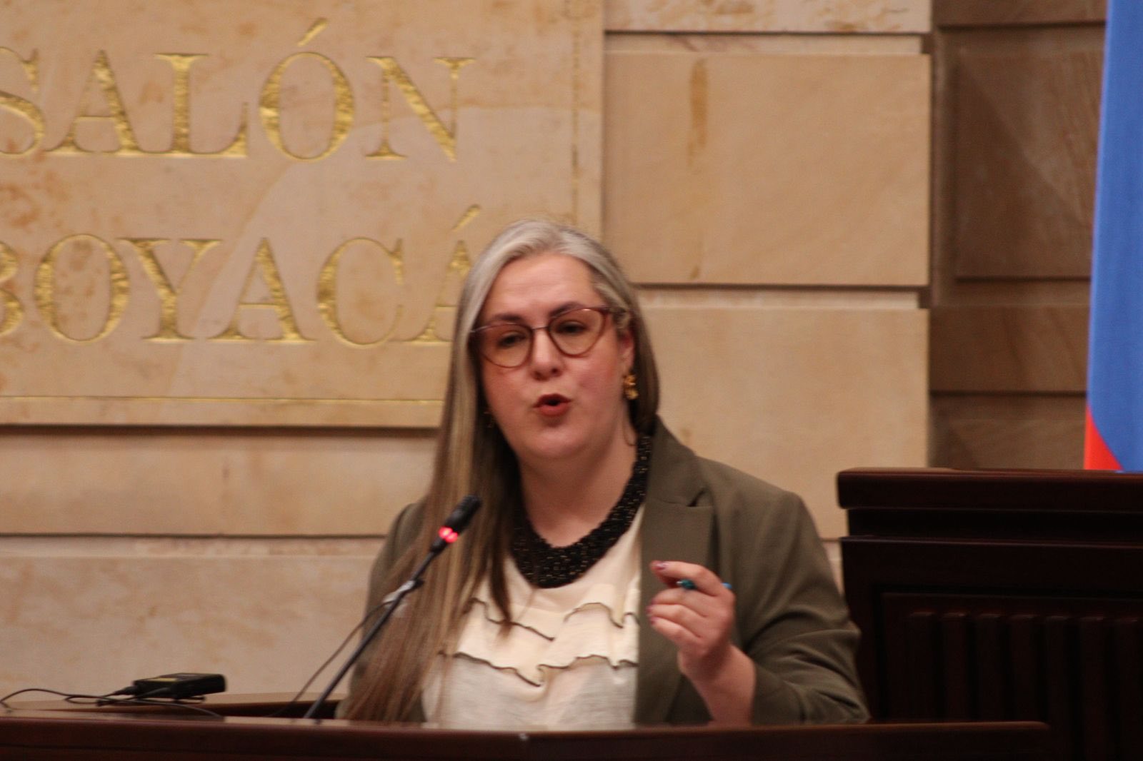 La URT expone en la Cámara de Representantes los aportes de la entidad para la construcción de paz 2 Paula Villa, directora jurídica de la Unidad de Restitución de Tierras (URT)