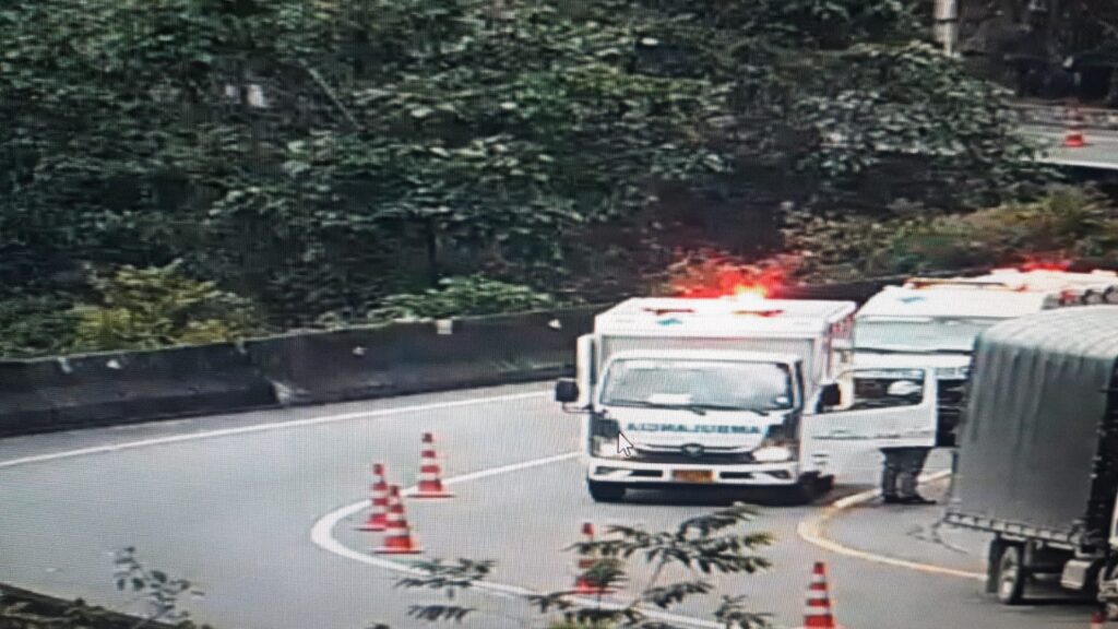 Motociclista fallece en siniestro vial en la vía al Llano; hubo cierres y congestión