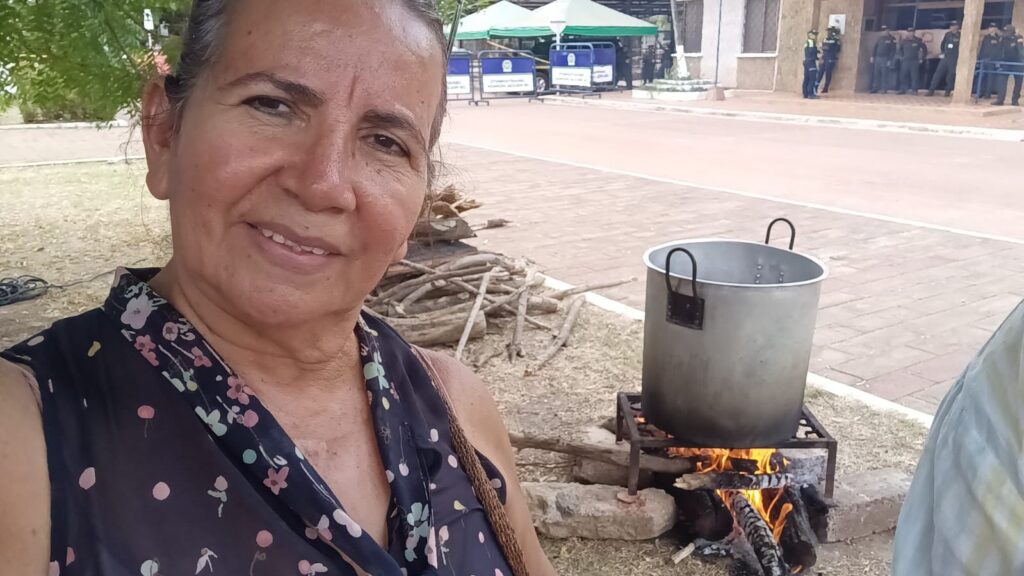 Continúan protestas en Puerto Carreño por crisis energética a la espera de visita del ministro de Minas 2