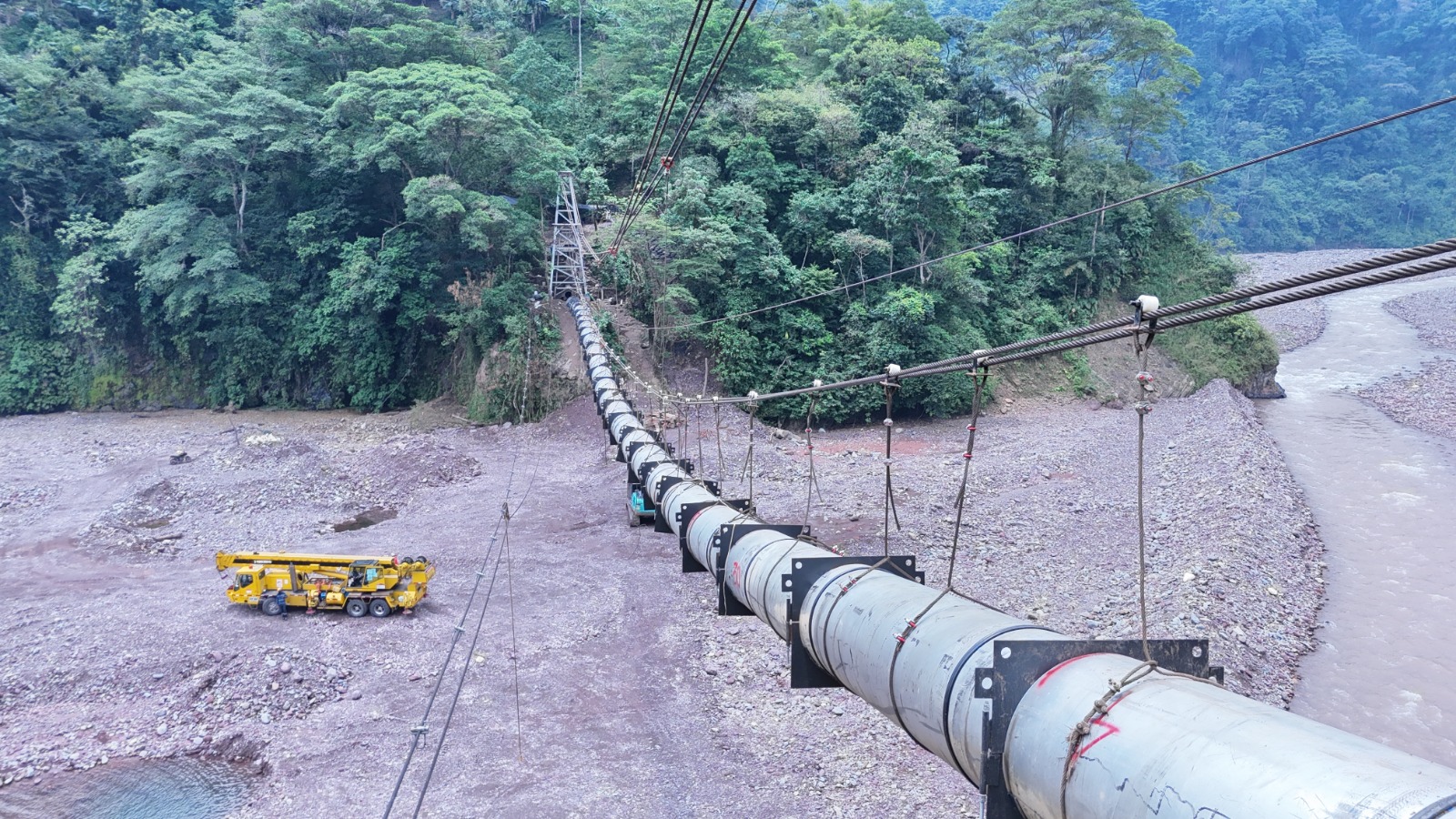 Acueducto de Villavicencio completa instalación de tubería en el viaducto