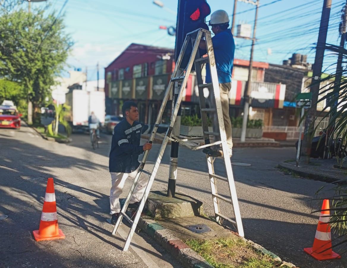 Vandalismo afecta semáforos en Villavicencio: avanza recuperación en puntos críticos