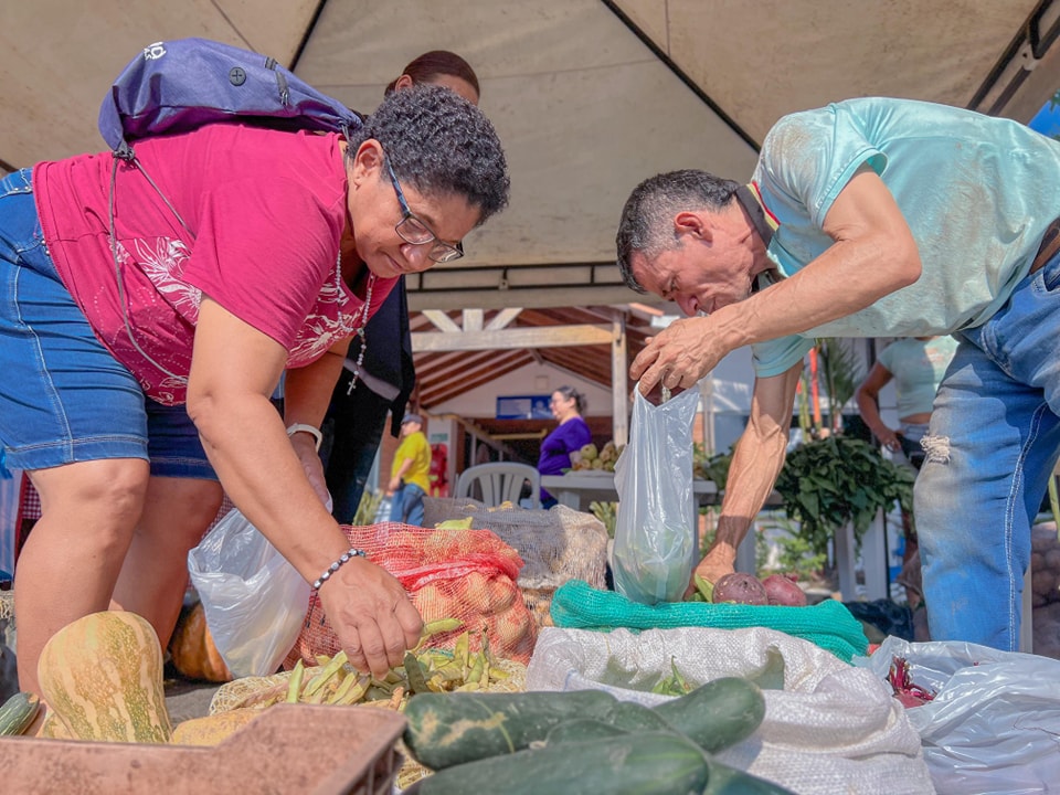 Mercado laboral en Villavicencio, avances en empleo y desafíos en formalización