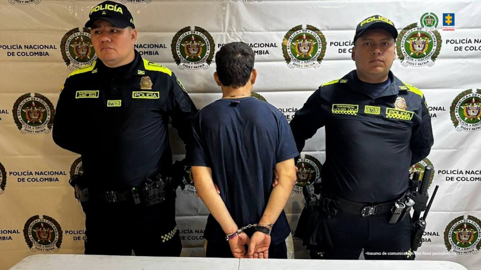 A la cárcel hombre señalado de asesinar a una mujer y su hijo en barrio ...