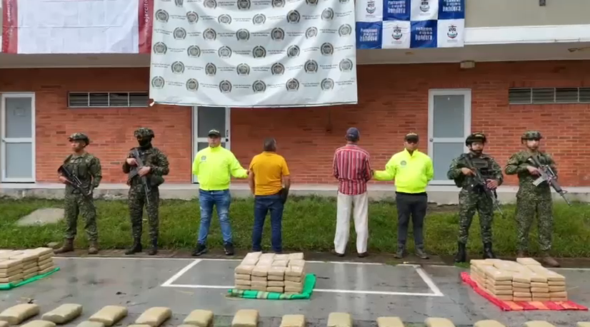 Golpe al narcotráfico en el Meta: incautan cerca de 2,7 toneladas de marihuana ocultas en tractomula 2