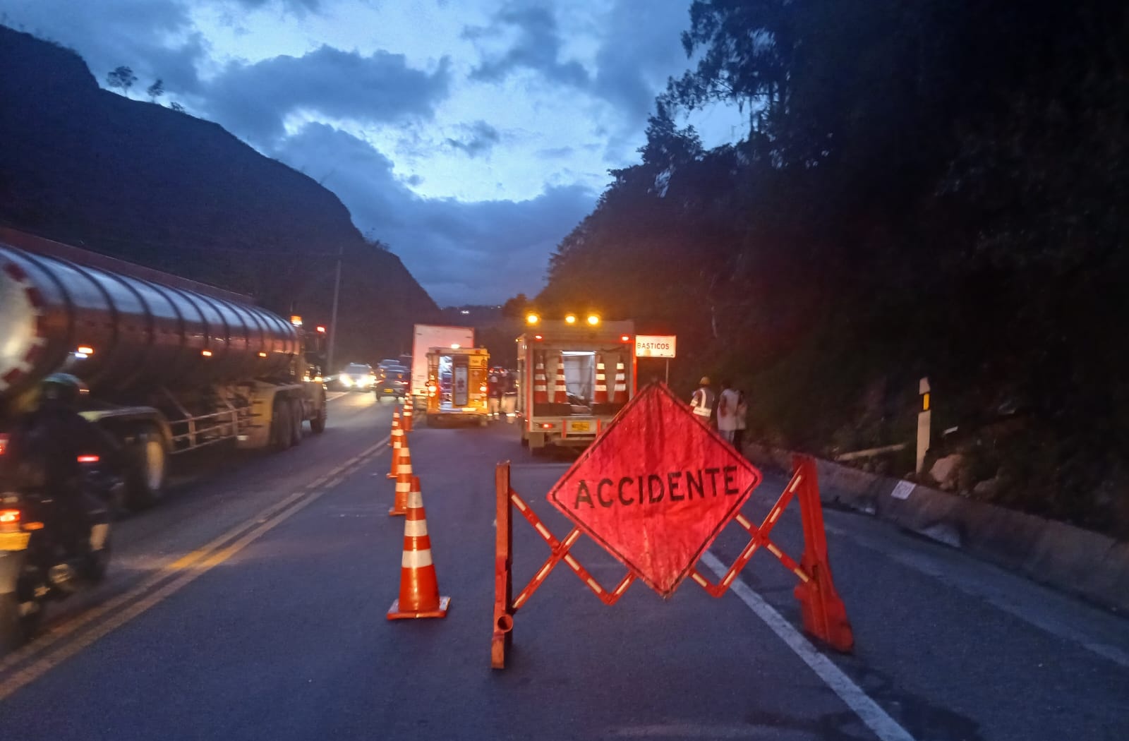 Accidente en la vía Bogotá–Villavicencio deja una persona muerta y cierre total en el K20+600