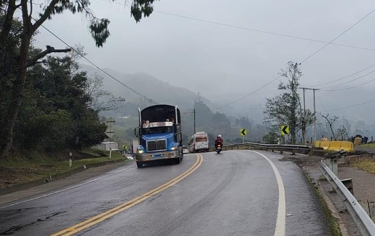 Plan retorno por la vía Bogotá–Villavicencio: habilitan reversible este Domingo de Resurrección 1
