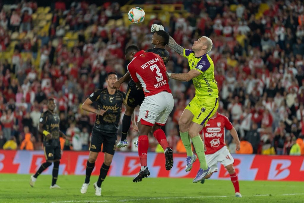 Llaneros venció a Santa Fe en El Campín y mantiene viva la ilusión de clasificar 3