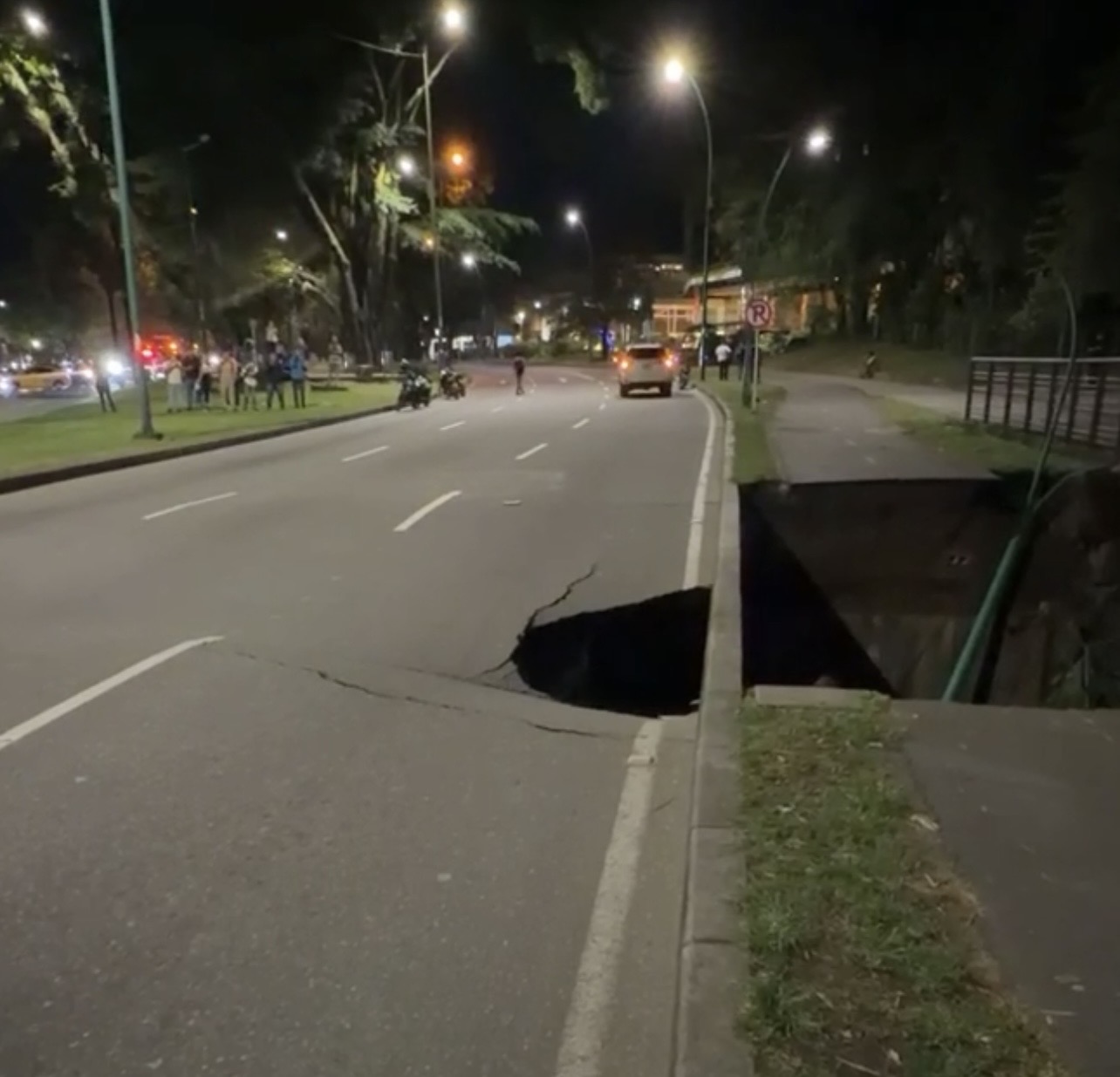 Villavicencio: Colapsa tramo sobre el puente contiguo a Villacentro