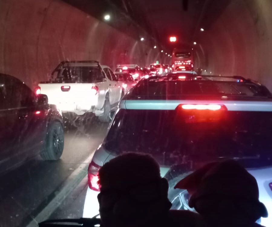 Cierre por accidente en el km 54 afecta el flujo vehicular en la vía Villavicencio – Bogotá 3 Cierre por accidente en el km 54 afecta el flujo vehicular en la vía Villavicencio – Bogotá 3