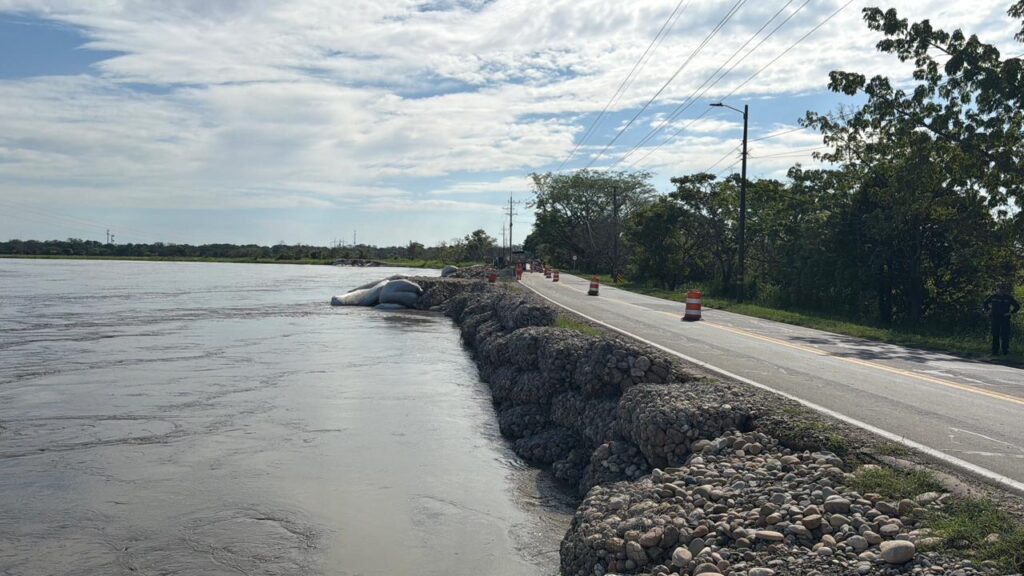 Gobierno contiene emergencia en la vía Puerto López – Puerto Gaitán tras creciente del río Metica