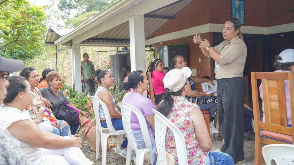 25 mujeres rurales reciben herramientas para impulsar la seguridad alimentaria en Villavicencio