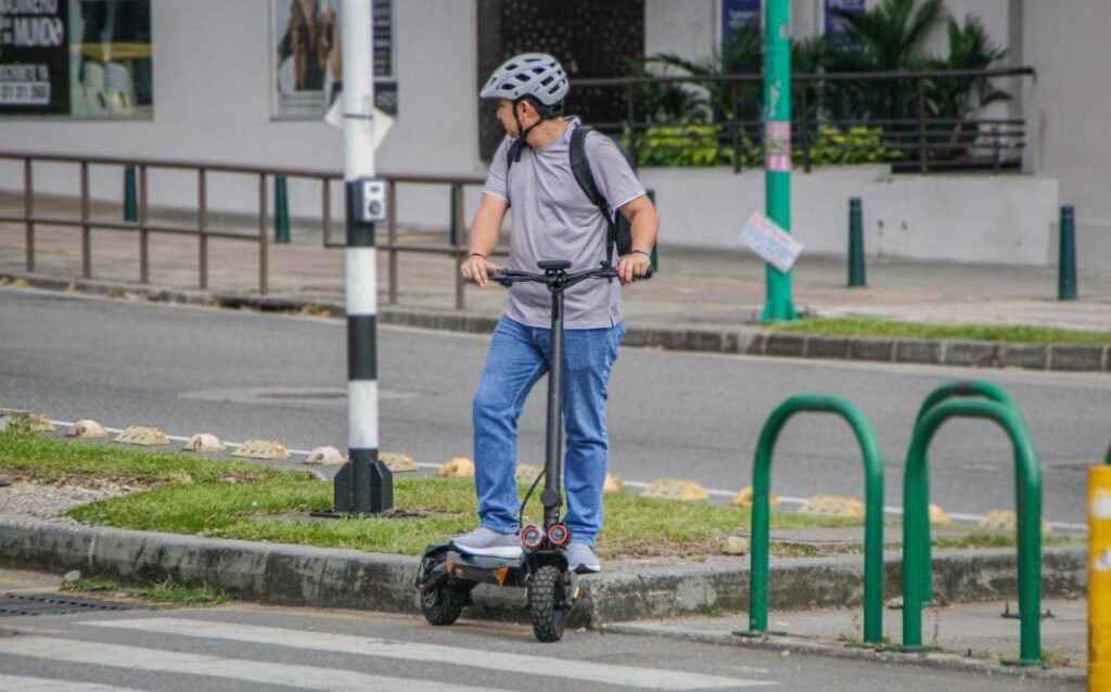 ¿Usa patineta eléctrica? Esto es lo que debe saber para evitar multas de $350.000