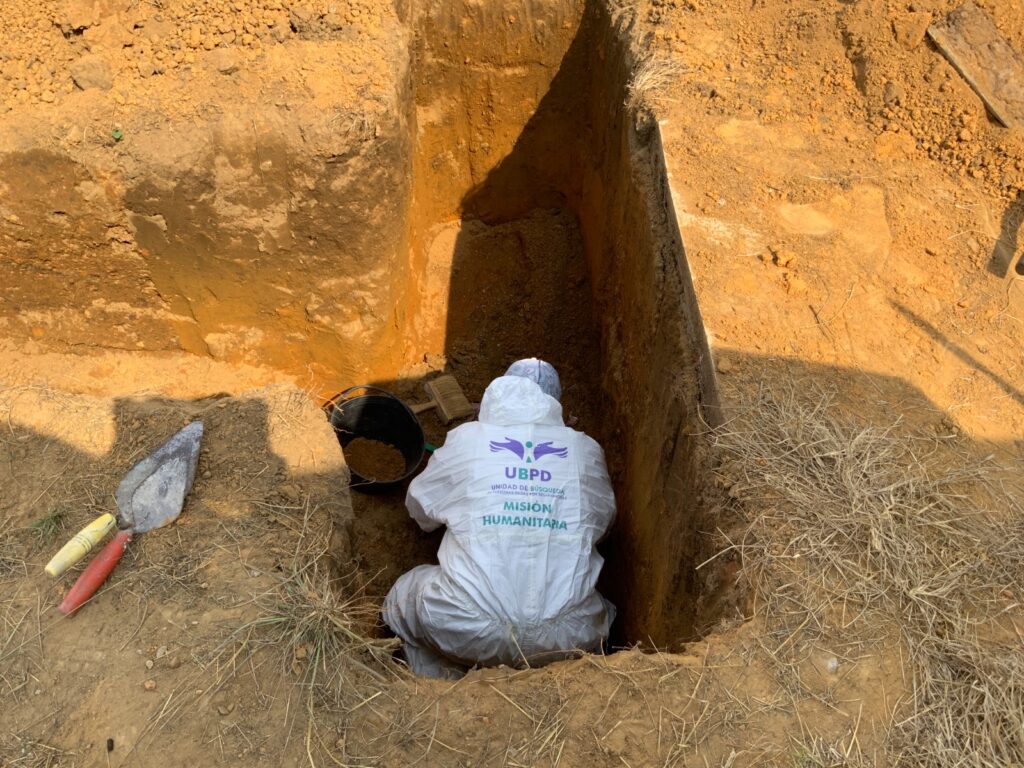 Búsqueda humanitaria en Mapiripán permite recuperar 19 cuerpos 2