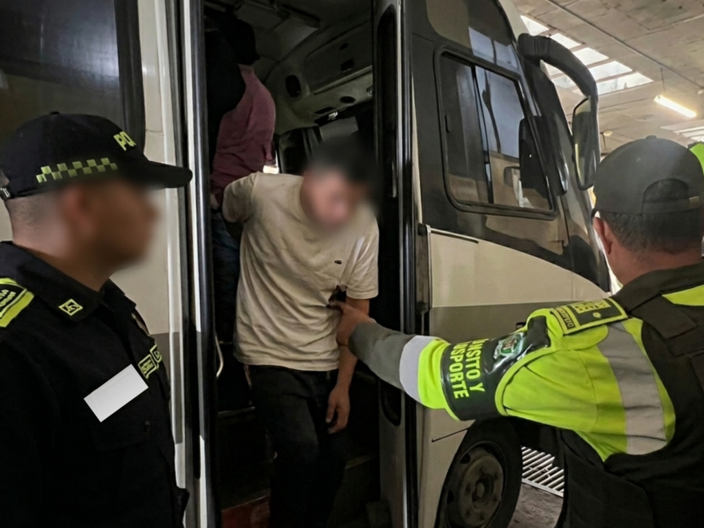 Autoridades evitaron traslado de 12 menores reclutados hacia Granada, Meta