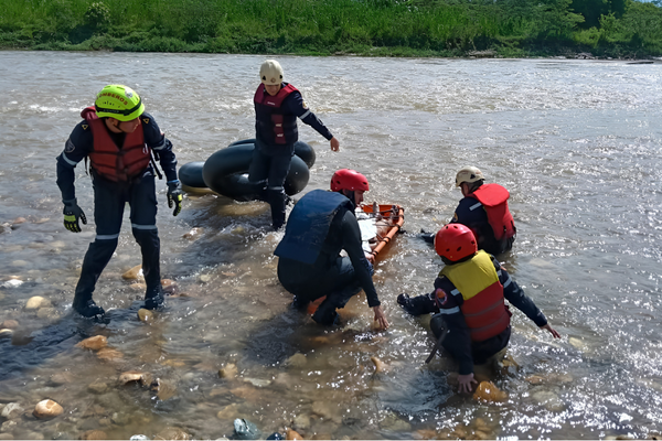 Bomberos confirman hallazgo de joven arrastrado por creciente del río Ocoa