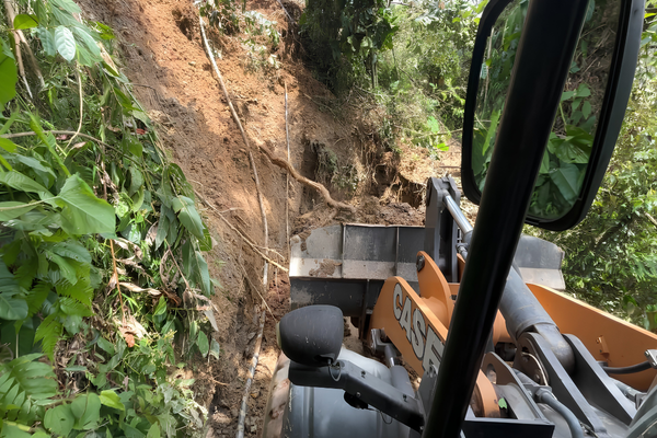 Lluvias provocan deslizamiento y bloquean vía rural en el corregimiento tres de Villavicencio