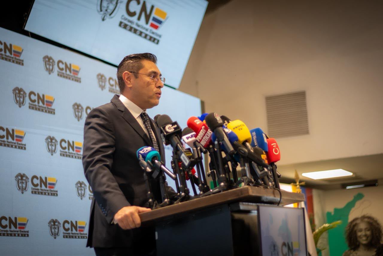 El Consejo Nacional Electoral instala la Comisión de Escrutinio Nacional correspondiente a las elecciones de segunda vuelta presidencial 1