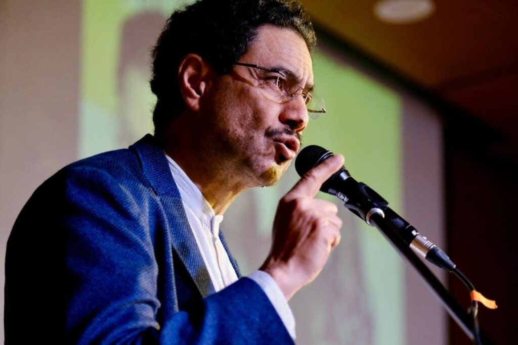 Cepeda reconoce a De la Espriella como presidente y anuncia una oposición vigilante