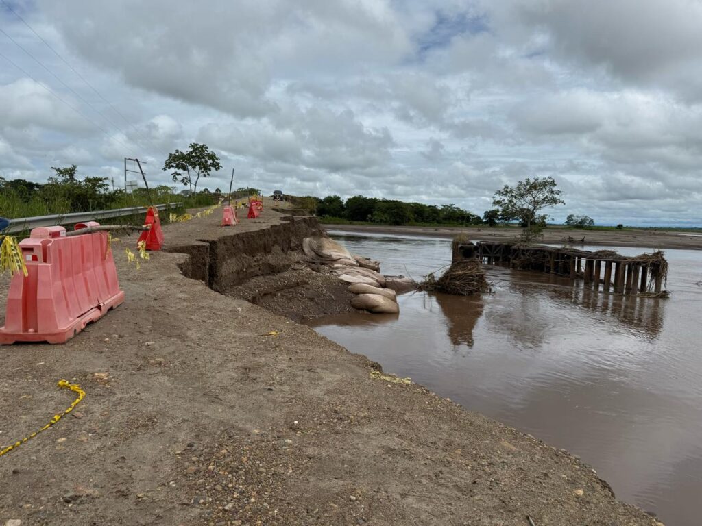 Emergencia vial en el puente Humea: inicia recuperación del corredor Puerto López–Cabuyaro 2