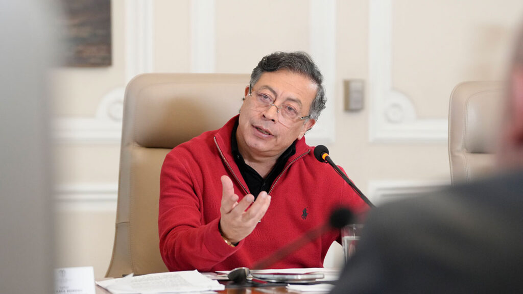 Petro pide proteger las reformas de su Gobierno y advierte sobre cambios en la educación pública