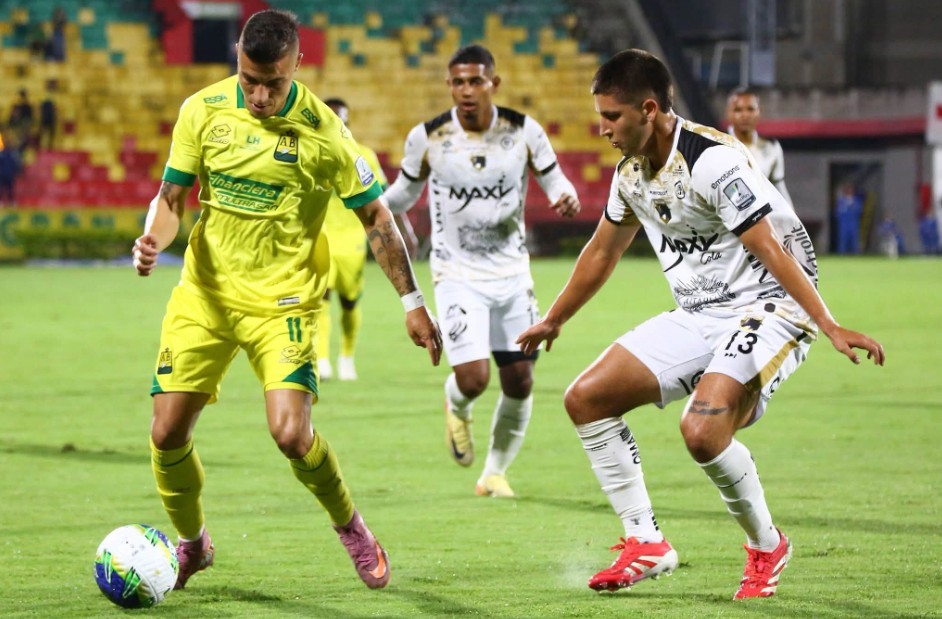 Llaneros empata ante Bucaramanga con golazo de ‘Pacho’ Meza, tras viaje de 14 horas