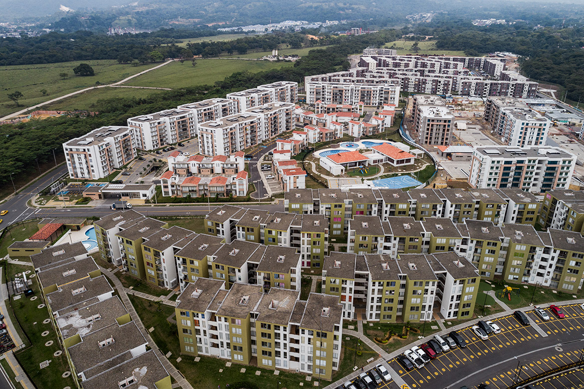 SIC pone la lupa sobre Amarilo por presuntas fallas en conjunto residencial de Villavicencio 1