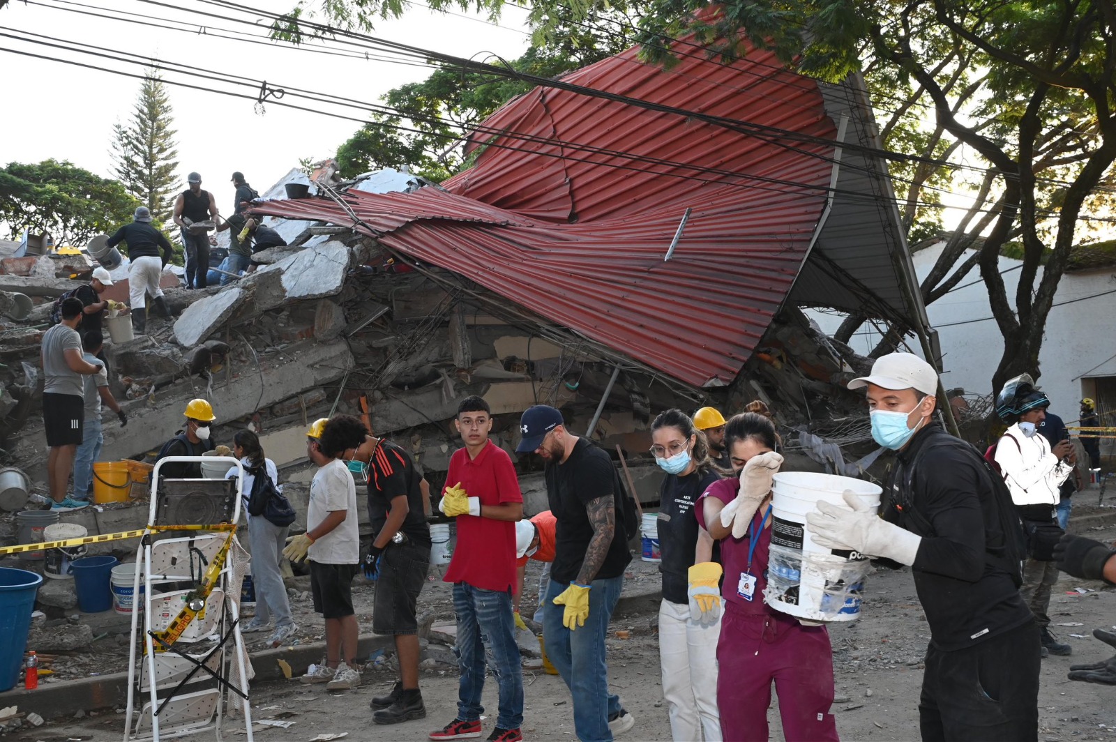 Sismo en Colombia: asciende el número de personas fallecidas 1