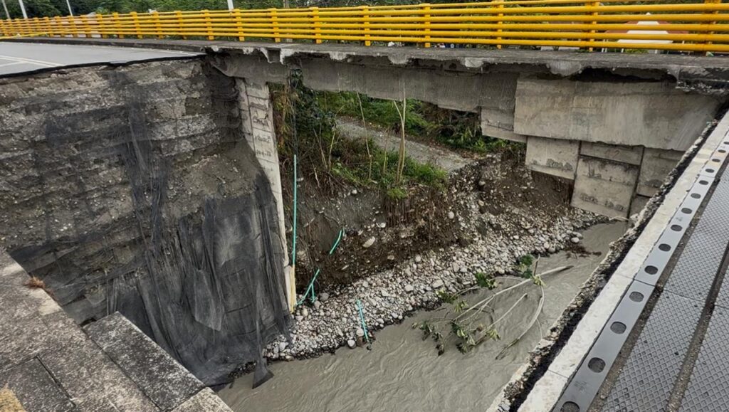 Tras la emergencia en el río Ariari, el Meta tendrá un puente militar para recuperar la conexión vial 2 Tras la emergencia en el río Ariari, el Meta tendrá un puente militar para recuperar la conexión vial 2