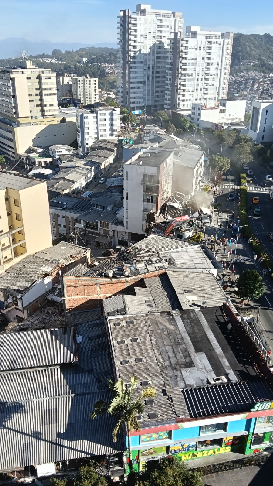 Temblor de 7,4 en Colombia deja 111 muertos y 87 heridos, según Gobierno 1