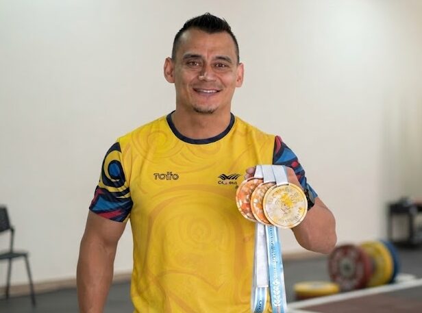 Pesista metense Hugo Montes conquista tres oros en el Panamericano de México 1