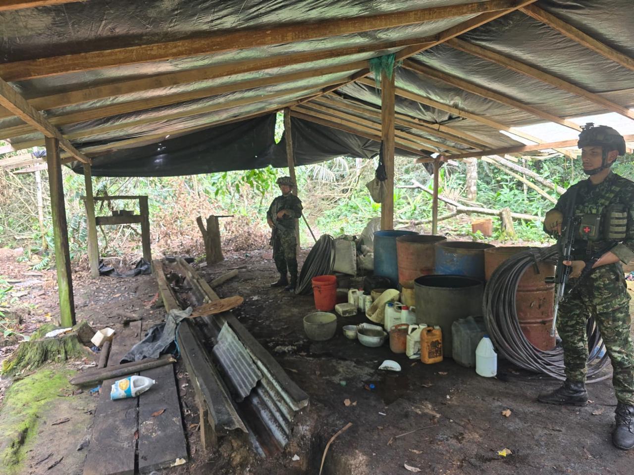Ejército destruyó dos laboratorios para procesar coca en Mapiripán, Meta